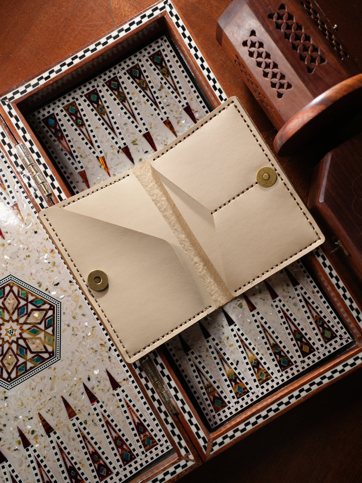 Warda Passport Wallet