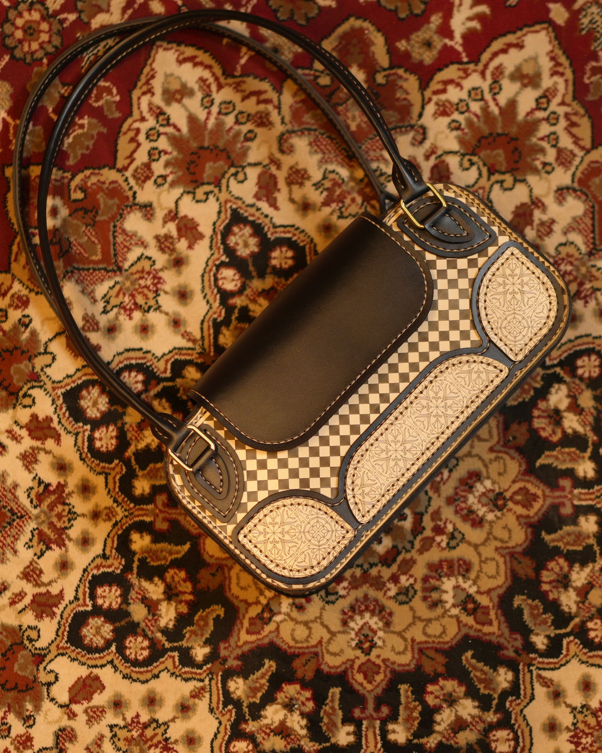 Tohfa el Tohaf bag