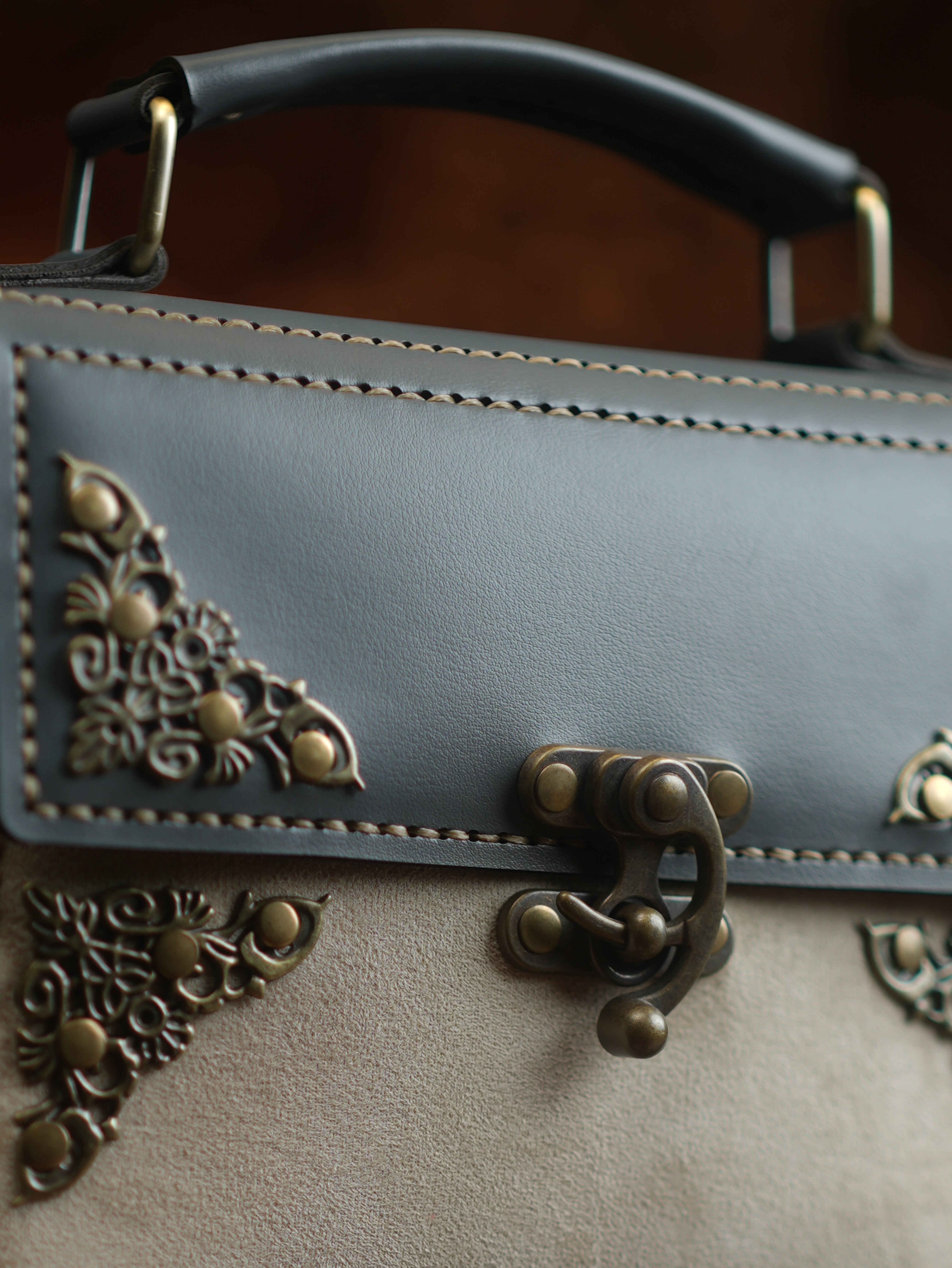 CLASSIC ATIQA BAG