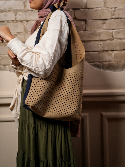 Resha tote bag