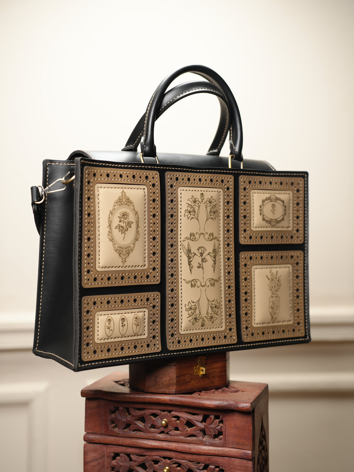 Museum tote bag