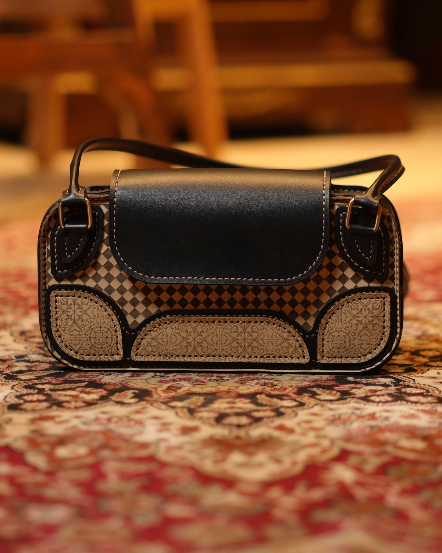 Tohfa el Tohaf bag