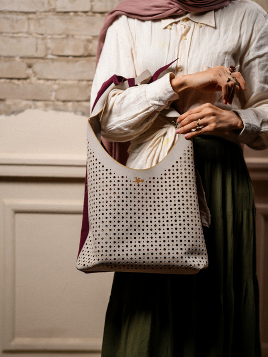 Resha tote bag