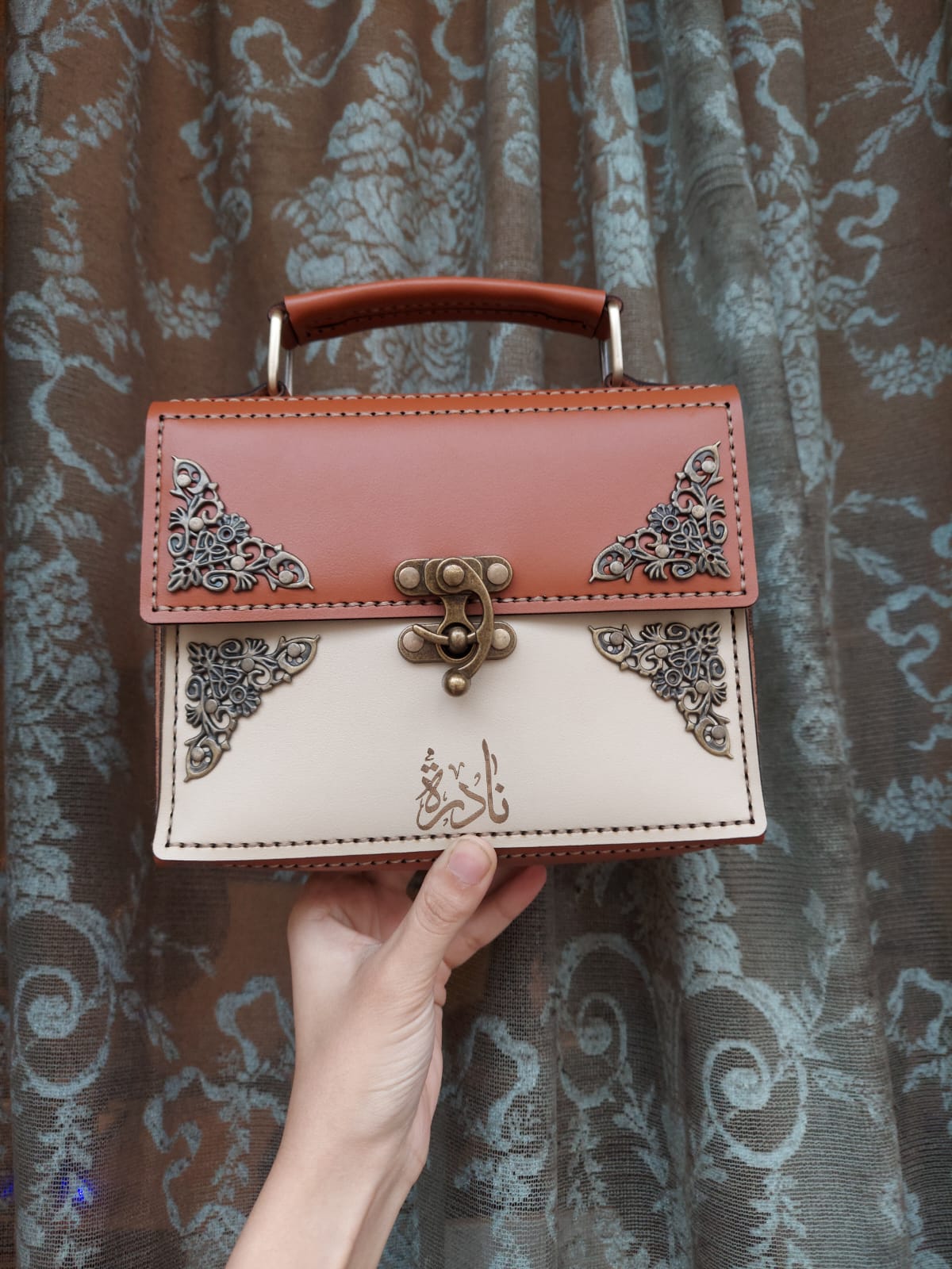 CLASSIC ATIQA BAG